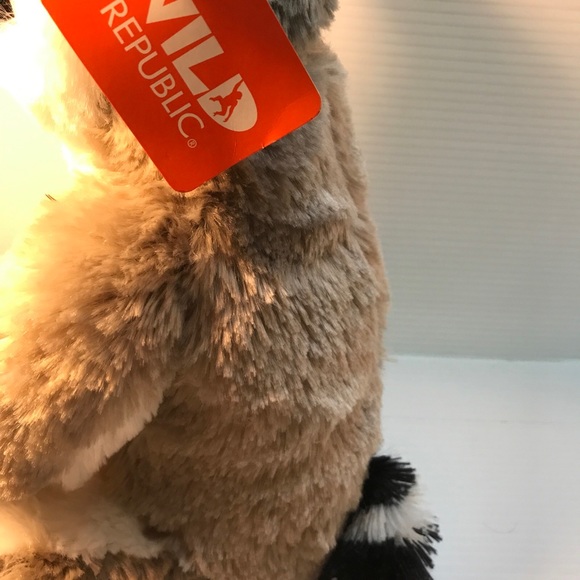 Plush Lemur hanging out - Picture 4 of 8